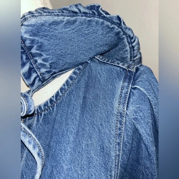 Levi's Women’s Prairie Denim Ruffle Trucker Jacket In Medium Wash Sz M NWT - Picture 8 of 12